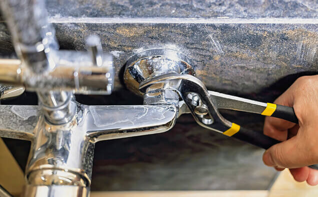 https://plumbermounthawthorn.com.au/uploads/2025/06/emergency-plumbing-180852.jpg